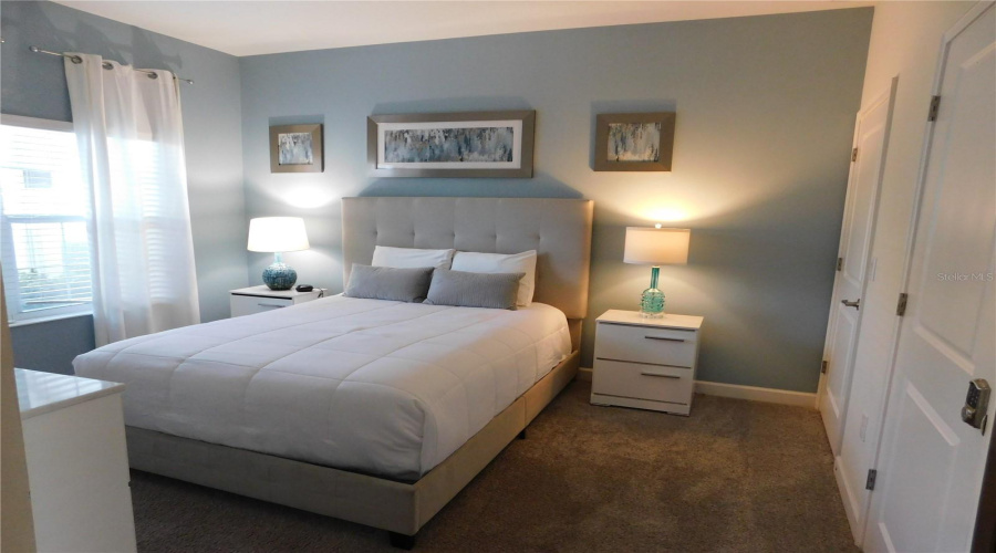 DAVENPORT, Florida 33896, 4 Bedrooms Bedrooms, ,3 BathroomsBathrooms,Residential,For Sale,DOGLEG,0,MFRS5126086