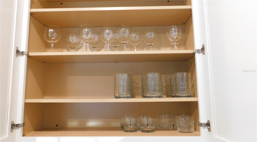 DAVENPORT, Florida 33896, 4 Bedrooms Bedrooms, ,3 BathroomsBathrooms,Residential,For Sale,DOGLEG,0,MFRS5126086