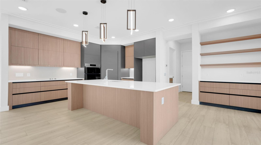 DAVENPORT, Florida 33837, 4 Bedrooms Bedrooms, ,3 BathroomsBathrooms,Residential,For Sale,KENSINGTON,0,MFRO6373000