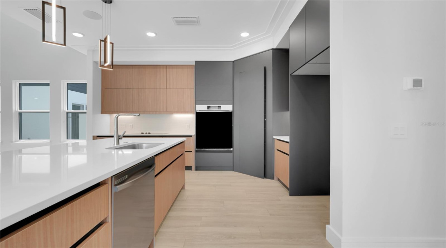 DAVENPORT, Florida 33837, 4 Bedrooms Bedrooms, ,3 BathroomsBathrooms,Residential,For Sale,KENSINGTON,0,MFRO6373000