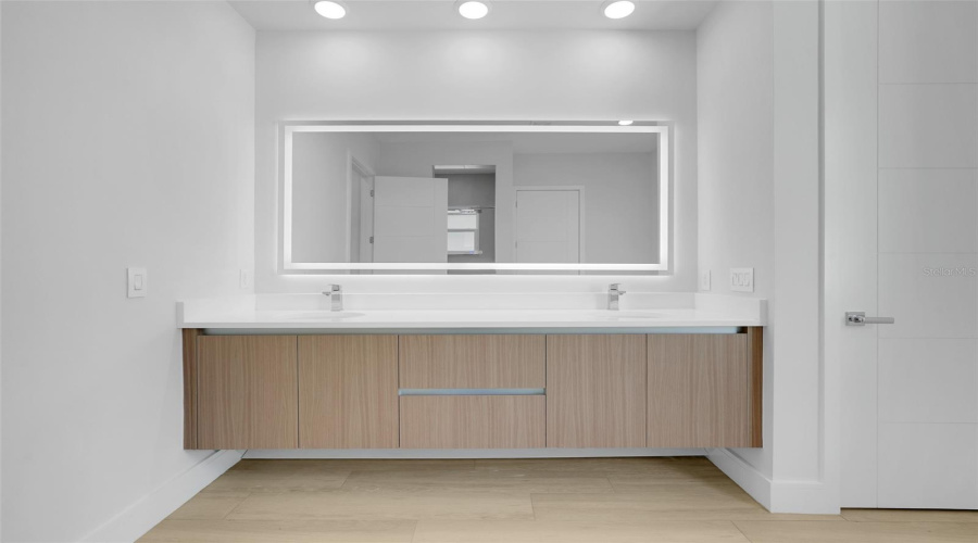 DAVENPORT, Florida 33837, 4 Bedrooms Bedrooms, ,3 BathroomsBathrooms,Residential,For Sale,KENSINGTON,0,MFRO6373000