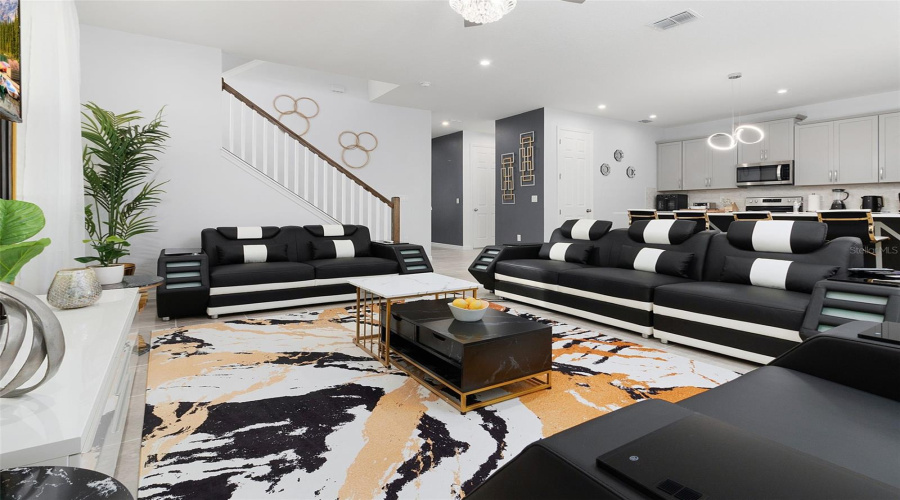 KISSIMMEE, Florida 34747, 6 Bedrooms Bedrooms, ,4 BathroomsBathrooms,Residential,For Sale,TROPICAL PALMS,0,MFRS5118043