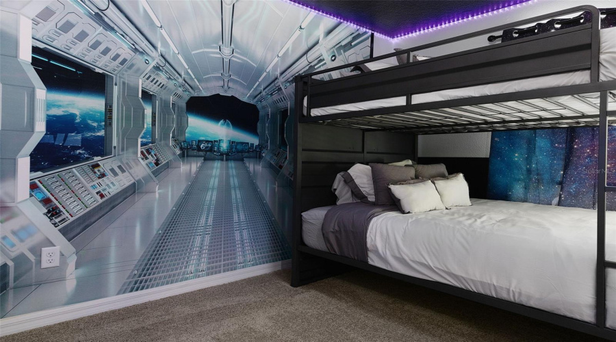 KISSIMMEE, Florida 34747, 6 Bedrooms Bedrooms, ,4 BathroomsBathrooms,Residential,For Sale,TROPICAL PALMS,0,MFRS5118043