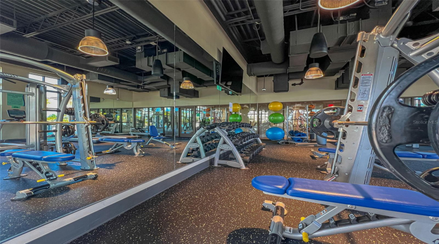 KISSIMMEE, Florida 34747, 6 Bedrooms Bedrooms, ,4 BathroomsBathrooms,Residential,For Sale,TROPICAL PALMS,0,MFRS5118043