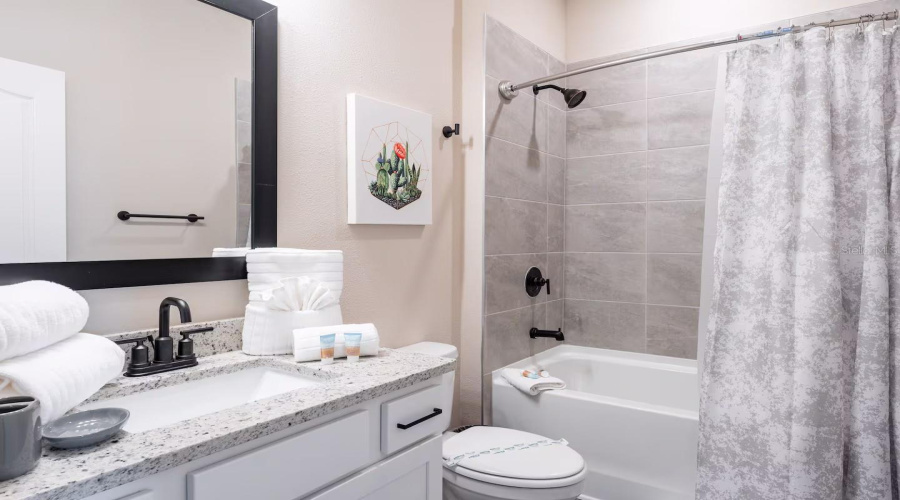 KISSIMMEE, Florida 34747, 5 Bedrooms Bedrooms, ,3 BathroomsBathrooms,Residential,For Sale,HAVERHILL,0,MFRO6314798