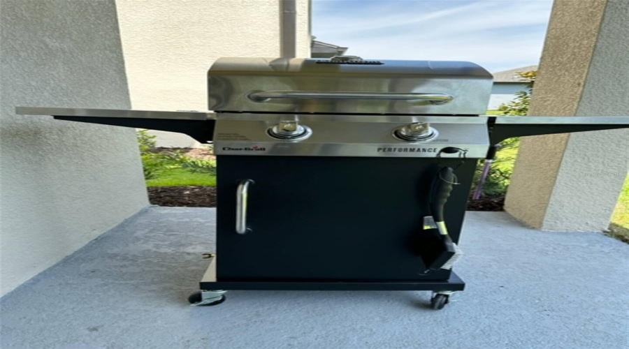 KISSIMMEE, Florida 34747, 5 Bedrooms Bedrooms, ,3 BathroomsBathrooms,Residential,For Sale,HAVERHILL,0,MFRO6314798