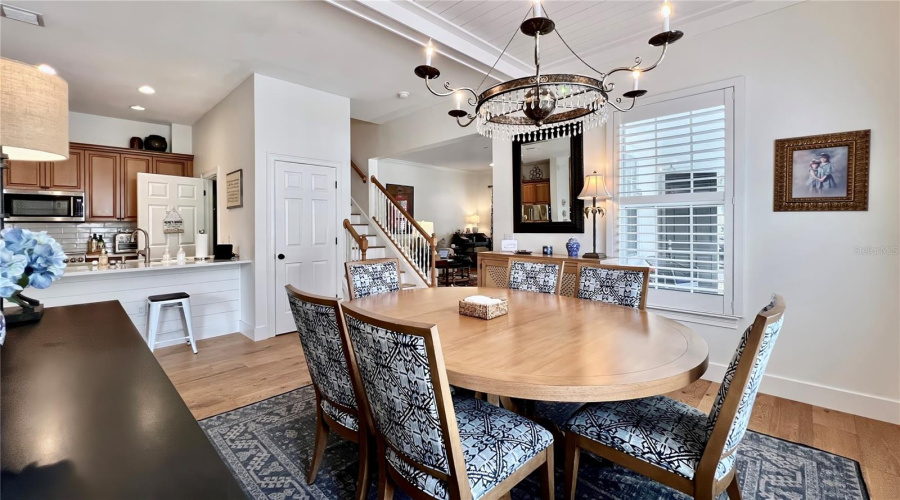 Comfortable Dining Area