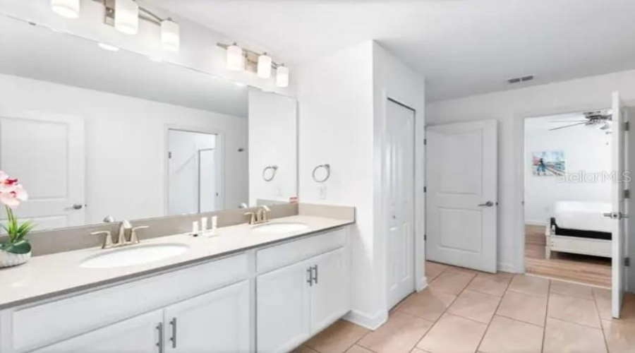 DAVENPORT, Florida 33896, 8 Bedrooms Bedrooms, ,5 BathroomsBathrooms,Residential,For Sale,OCEAN COURSE,0,MFRS5141603