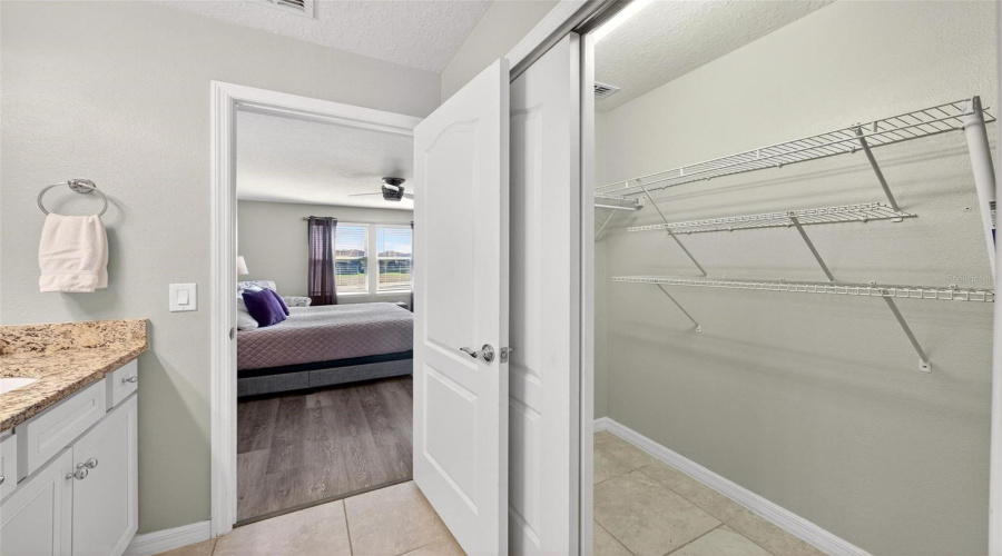 DAVENPORT, Florida 33837, 5 Bedrooms Bedrooms, ,4 BathroomsBathrooms,Residential,For Sale,OAK SPRING,0,MFRO6373223