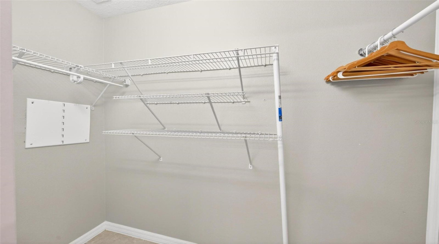 DAVENPORT, Florida 33837, 5 Bedrooms Bedrooms, ,4 BathroomsBathrooms,Residential,For Sale,OAK SPRING,0,MFRO6373223