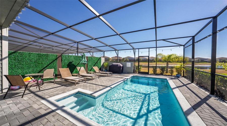 DAVENPORT, Florida 33837, 5 Bedrooms Bedrooms, ,4 BathroomsBathrooms,Residential,For Sale,OAK SPRING,0,MFRO6373223