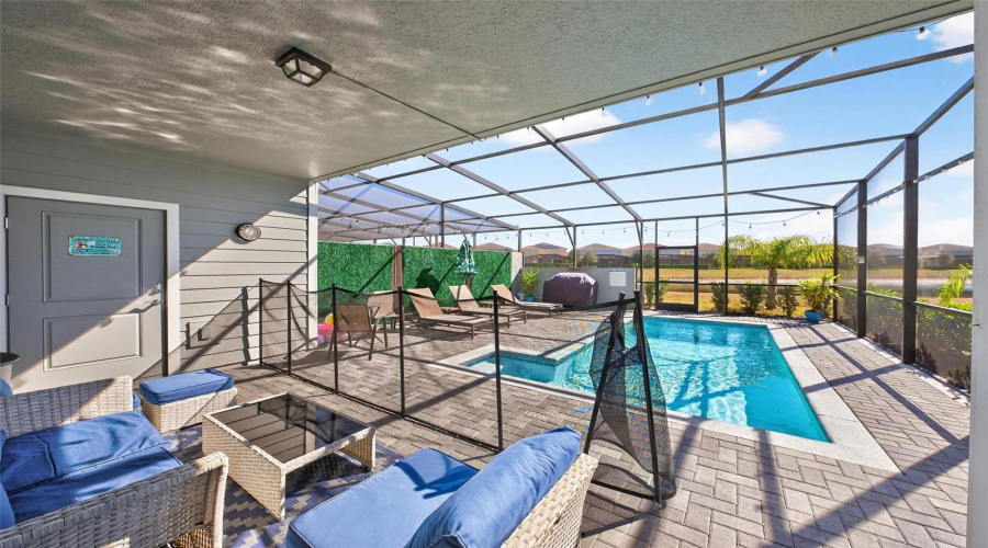 DAVENPORT, Florida 33837, 5 Bedrooms Bedrooms, ,4 BathroomsBathrooms,Residential,For Sale,OAK SPRING,0,MFRO6373223