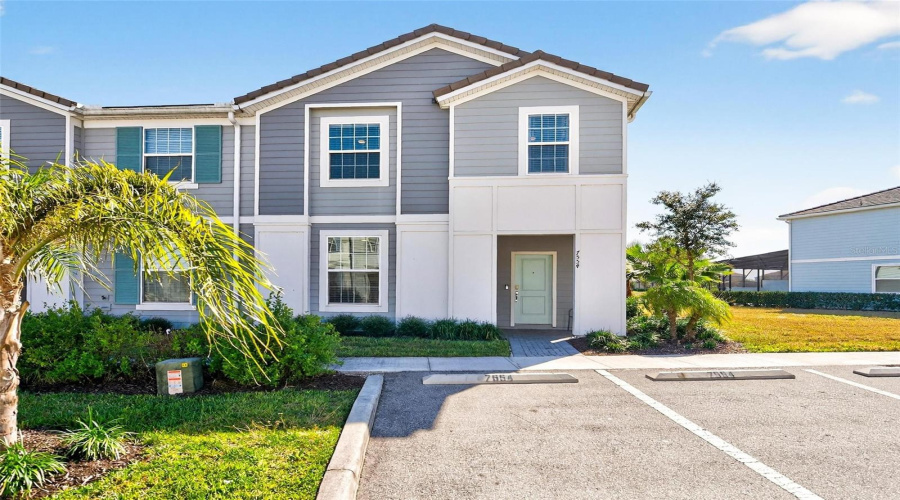 DAVENPORT, Florida 33837, 5 Bedrooms Bedrooms, ,4 BathroomsBathrooms,Residential,For Sale,OAK SPRING,0,MFRO6373223