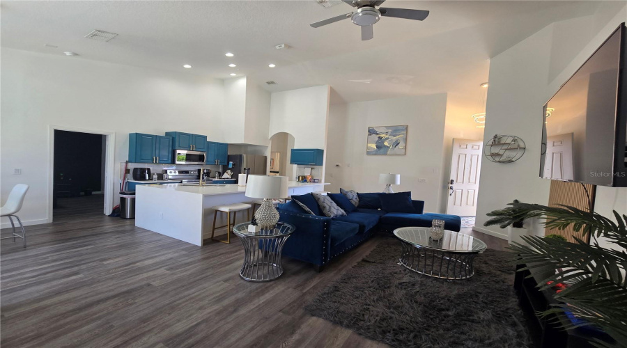 DAVENPORT, Florida 33897, 3 Bedrooms Bedrooms, ,2 BathroomsBathrooms,Residential,For Sale,BRUNELLO,0,MFRS5141160