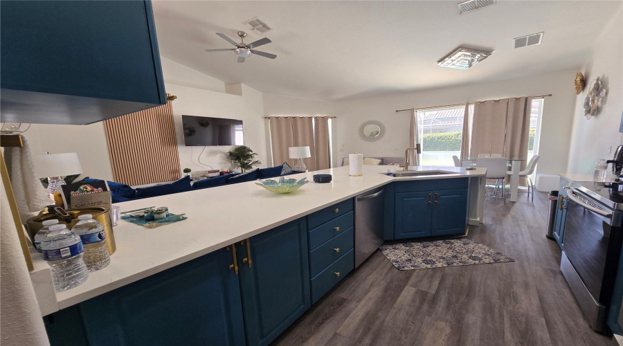 DAVENPORT, Florida 33897, 3 Bedrooms Bedrooms, ,2 BathroomsBathrooms,Residential,For Sale,BRUNELLO,0,MFRS5141160