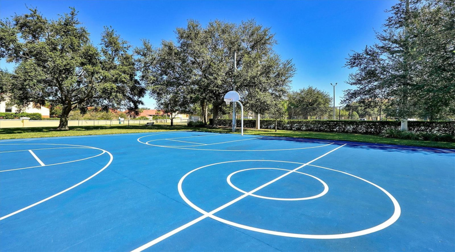 KISSIMMEE, Florida 34747, 3 Bedrooms Bedrooms, ,2 BathroomsBathrooms,Residential,For Sale,COMROW,0,MFRO6373228