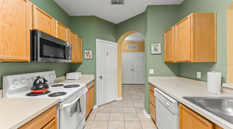 KISSIMMEE, Florida 34747, 3 Bedrooms Bedrooms, ,2 BathroomsBathrooms,Residential,For Sale,COMROW,0,MFRO6373228