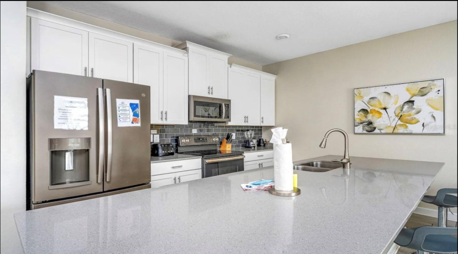 DAVENPORT, Florida 33896, 4 Bedrooms Bedrooms, ,3 BathroomsBathrooms,Residential,For Sale,PEBBLE BEACH,0,MFRO6330010