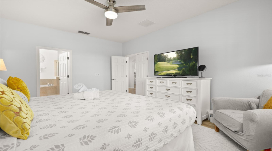 DAVENPORT, Florida 33837, 5 Bedrooms Bedrooms, ,4 BathroomsBathrooms,Residential,For Sale,YELLOW SNAPDRAGON,0,MFRO6372322