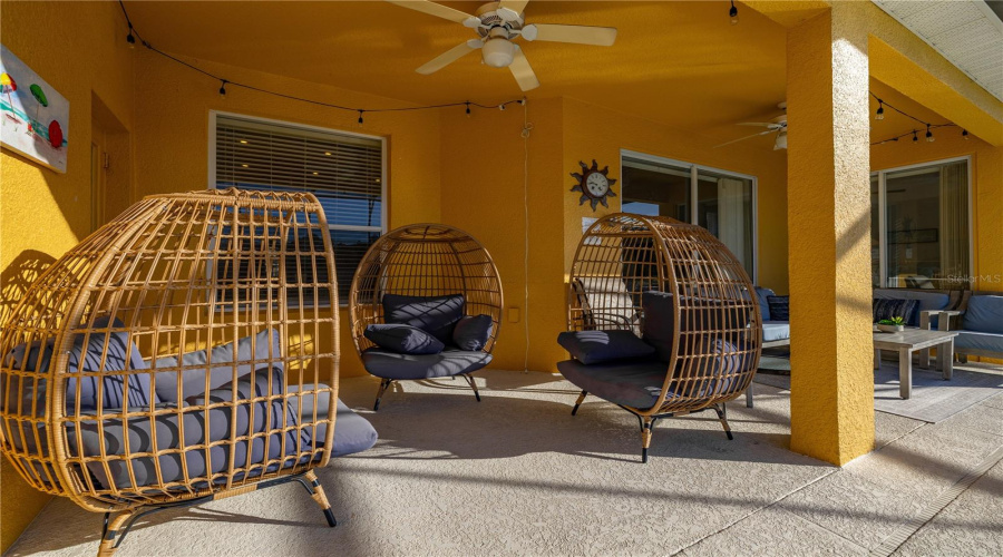 DAVENPORT, Florida 33837, 5 Bedrooms Bedrooms, ,4 BathroomsBathrooms,Residential,For Sale,YELLOW SNAPDRAGON,0,MFRO6372322