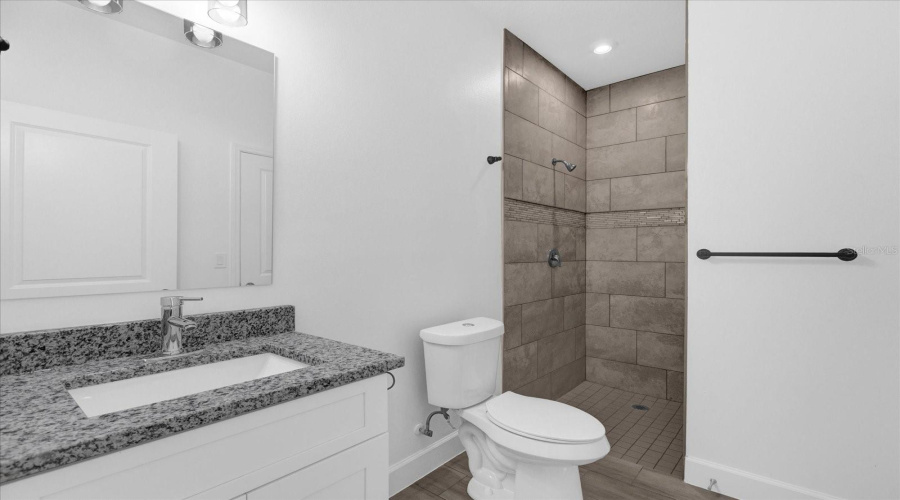 DAVENPORT, Florida 33896, 4 Bedrooms Bedrooms, ,4 BathroomsBathrooms,Residential,For Sale,LAKE SHORE,0,MFRO6252182