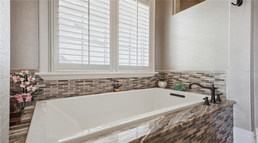 GOLDEN OAK, Florida 32836, 5 Bedrooms Bedrooms, ,5 BathroomsBathrooms,Residential,For Sale,CARTHAY,0,MFRO6373084