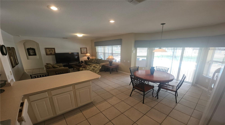 KISSIMMEE, Florida 34747, 6 Bedrooms Bedrooms, ,4 BathroomsBathrooms,Residential,For Sale,DINVILLE,0,MFRO6373177