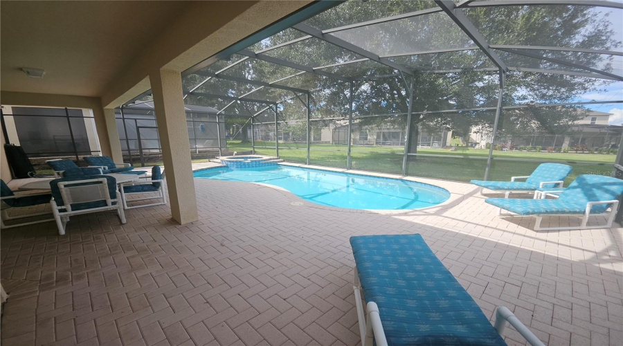 KISSIMMEE, Florida 34747, 6 Bedrooms Bedrooms, ,4 BathroomsBathrooms,Residential,For Sale,DINVILLE,0,MFRO6373177