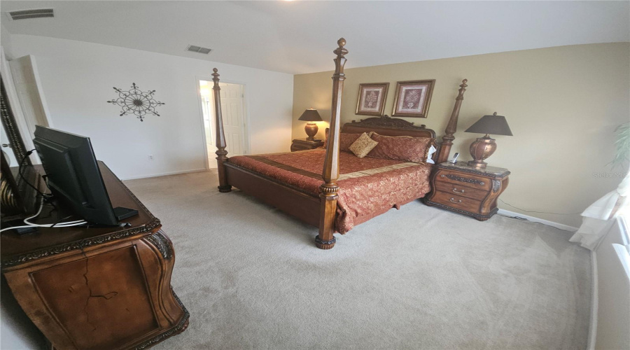 KISSIMMEE, Florida 34747, 6 Bedrooms Bedrooms, ,4 BathroomsBathrooms,Residential,For Sale,DINVILLE,0,MFRO6373177