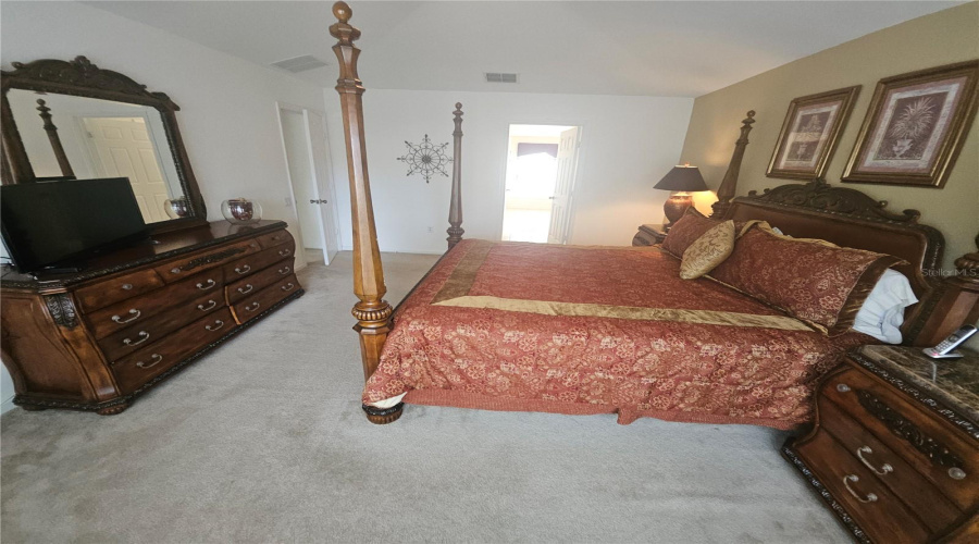 KISSIMMEE, Florida 34747, 6 Bedrooms Bedrooms, ,4 BathroomsBathrooms,Residential,For Sale,DINVILLE,0,MFRO6373177