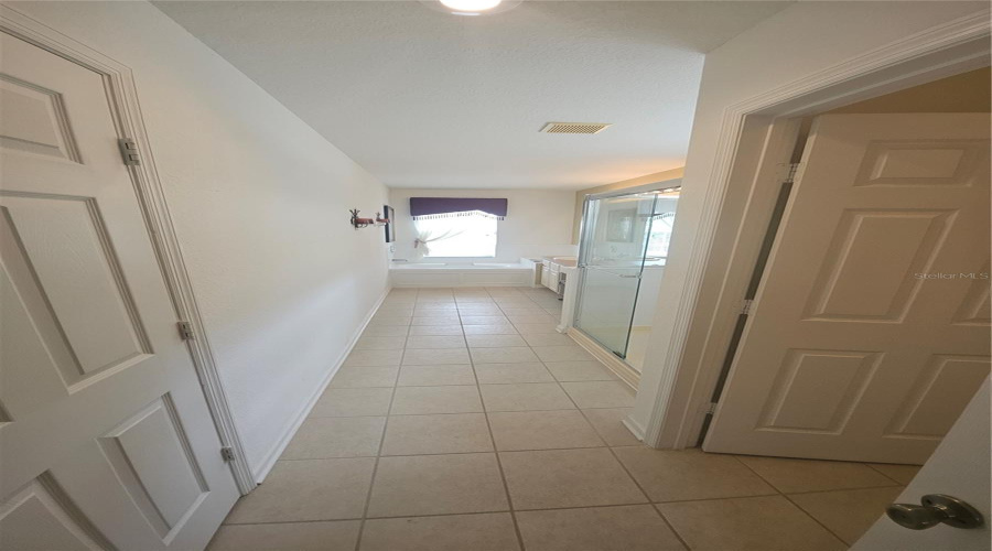KISSIMMEE, Florida 34747, 6 Bedrooms Bedrooms, ,4 BathroomsBathrooms,Residential,For Sale,DINVILLE,0,MFRO6373177