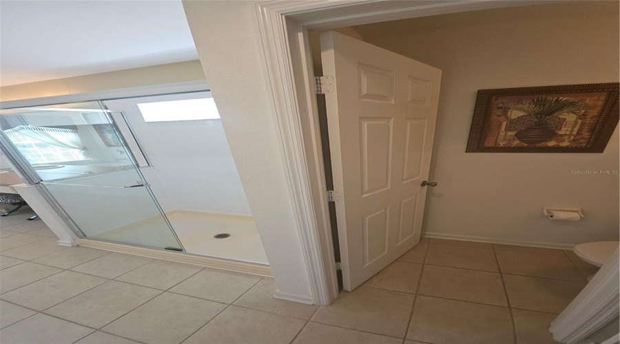 KISSIMMEE, Florida 34747, 6 Bedrooms Bedrooms, ,4 BathroomsBathrooms,Residential,For Sale,DINVILLE,0,MFRO6373177