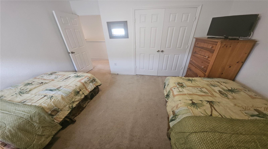 KISSIMMEE, Florida 34747, 6 Bedrooms Bedrooms, ,4 BathroomsBathrooms,Residential,For Sale,DINVILLE,0,MFRO6373177