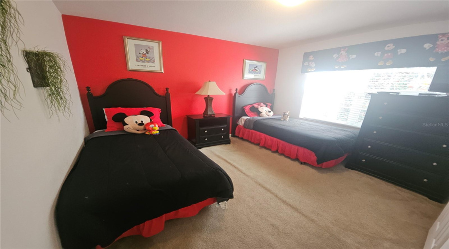 KISSIMMEE, Florida 34747, 6 Bedrooms Bedrooms, ,4 BathroomsBathrooms,Residential,For Sale,DINVILLE,0,MFRO6373177