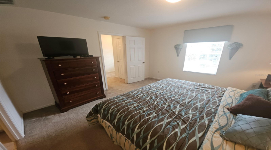 KISSIMMEE, Florida 34747, 6 Bedrooms Bedrooms, ,4 BathroomsBathrooms,Residential,For Sale,DINVILLE,0,MFRO6373177