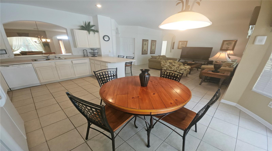 KISSIMMEE, Florida 34747, 6 Bedrooms Bedrooms, ,4 BathroomsBathrooms,Residential,For Sale,DINVILLE,0,MFRO6373177