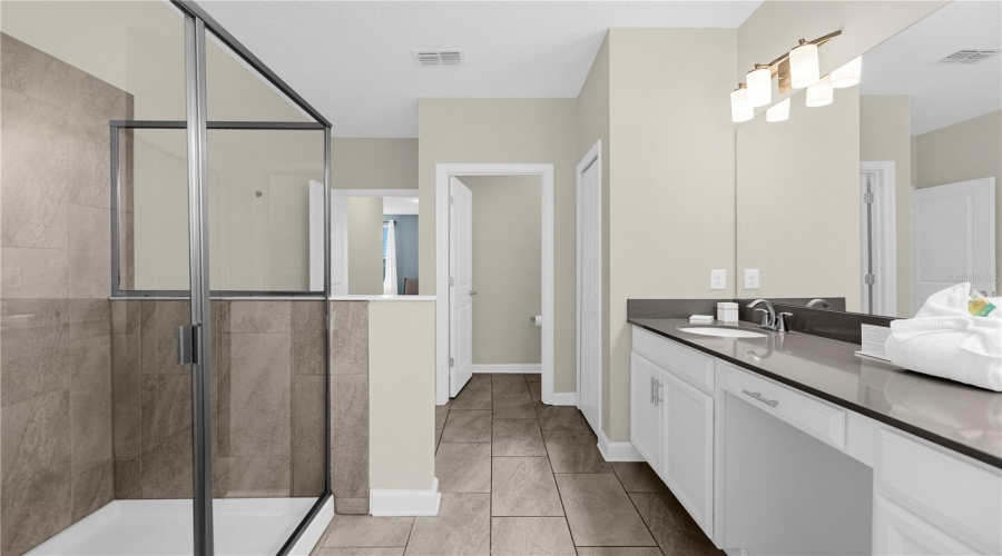 DAVENPORT, Florida 33896, 6 Bedrooms Bedrooms, ,5 BathroomsBathrooms,Residential,For Sale,CABOT CLIFFS,0,MFRO6373425