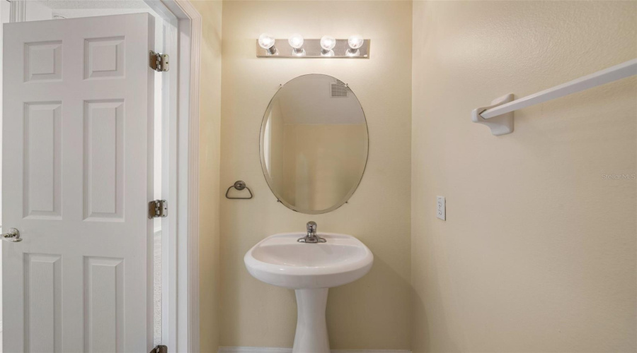 DAVENPORT, Florida 33897, 5 Bedrooms Bedrooms, ,3 BathroomsBathrooms,Residential,For Sale,HIGHGATE PARK,0,MFRO6372761