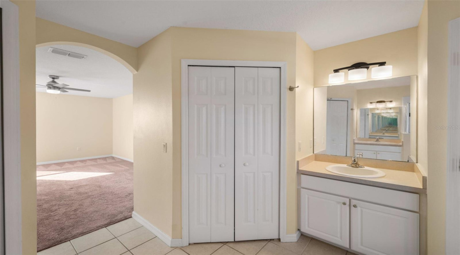 DAVENPORT, Florida 33897, 5 Bedrooms Bedrooms, ,3 BathroomsBathrooms,Residential,For Sale,HIGHGATE PARK,0,MFRO6372761