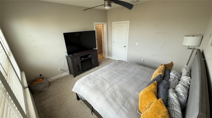 ORLANDO, Florida 32836, 4 Bedrooms Bedrooms, ,3 BathroomsBathrooms,Residential,For Sale,SWEET STAR,0,MFRO6373281