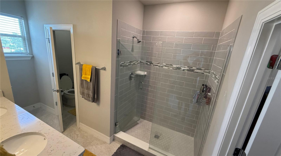 ORLANDO, Florida 32836, 4 Bedrooms Bedrooms, ,3 BathroomsBathrooms,Residential,For Sale,SWEET STAR,0,MFRO6373281