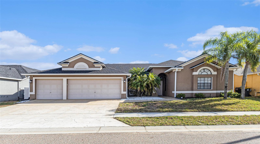 DAVENPORT, Florida 33897, 4 Bedrooms Bedrooms, ,4 BathroomsBathrooms,Residential,For Sale,COVENTRY,0,MFRO6373370