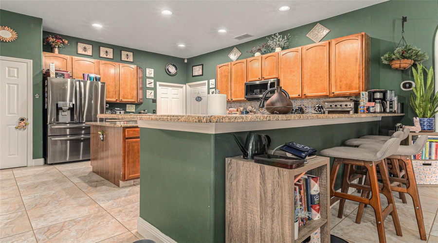 DAVENPORT, Florida 33897, 4 Bedrooms Bedrooms, ,4 BathroomsBathrooms,Residential,For Sale,COVENTRY,0,MFRO6373370