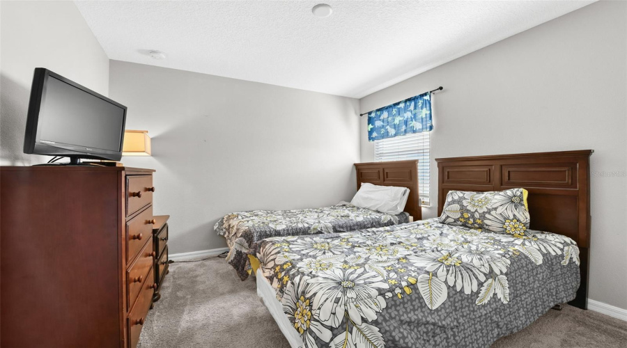 DAVENPORT, Florida 33837, 5 Bedrooms Bedrooms, ,4 BathroomsBathrooms,Residential,For Sale,ORANGE COSMOS,0,MFRL4958410