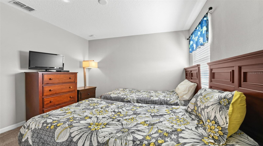 DAVENPORT, Florida 33837, 5 Bedrooms Bedrooms, ,4 BathroomsBathrooms,Residential,For Sale,ORANGE COSMOS,0,MFRL4958410