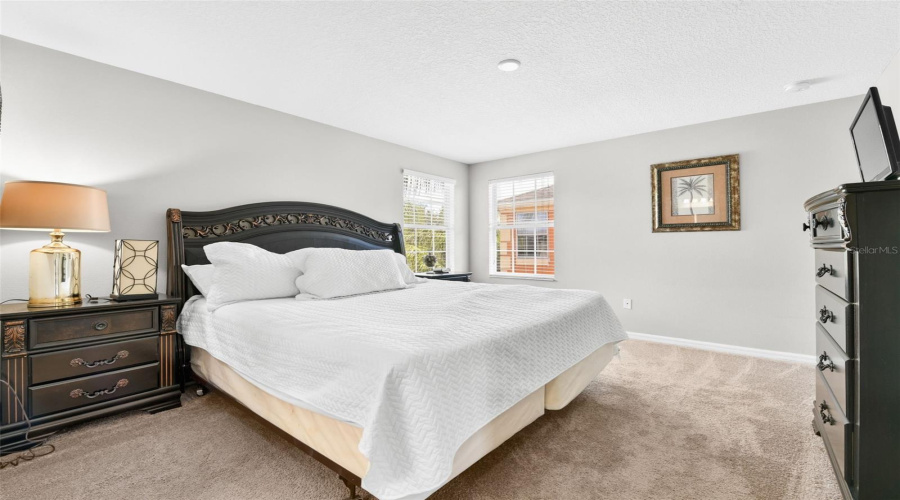 DAVENPORT, Florida 33837, 5 Bedrooms Bedrooms, ,4 BathroomsBathrooms,Residential,For Sale,ORANGE COSMOS,0,MFRL4958410