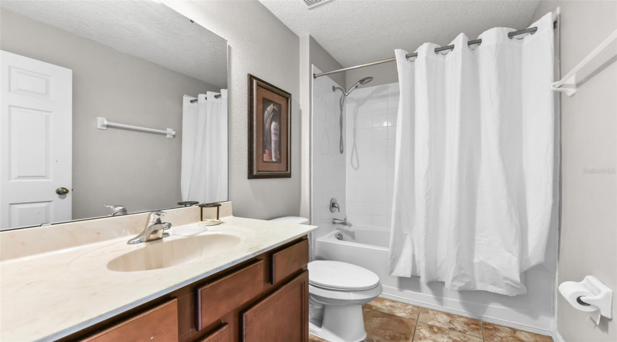 DAVENPORT, Florida 33837, 5 Bedrooms Bedrooms, ,4 BathroomsBathrooms,Residential,For Sale,ORANGE COSMOS,0,MFRL4958410