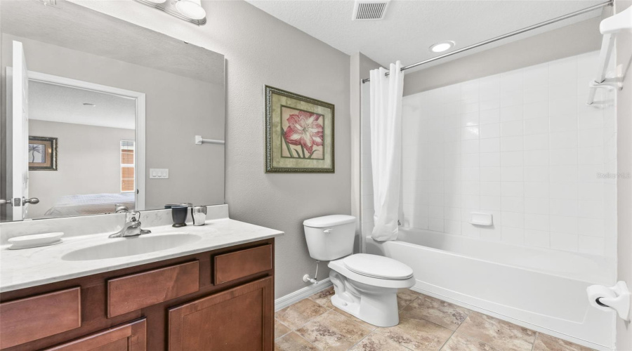 DAVENPORT, Florida 33837, 5 Bedrooms Bedrooms, ,4 BathroomsBathrooms,Residential,For Sale,ORANGE COSMOS,0,MFRL4958410