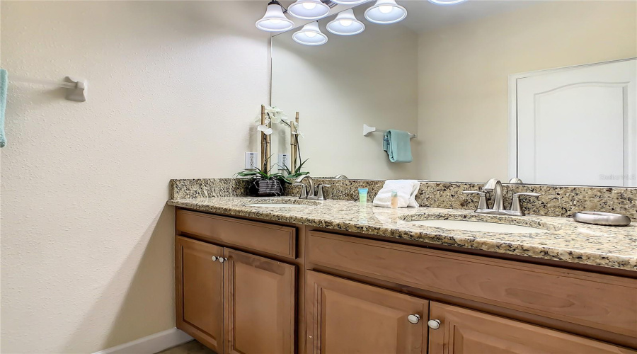 KISSIMMEE, Florida 34746, 5 Bedrooms Bedrooms, ,4 BathroomsBathrooms,Residential,For Sale,CLOCK TOWER,0,MFRO6372914