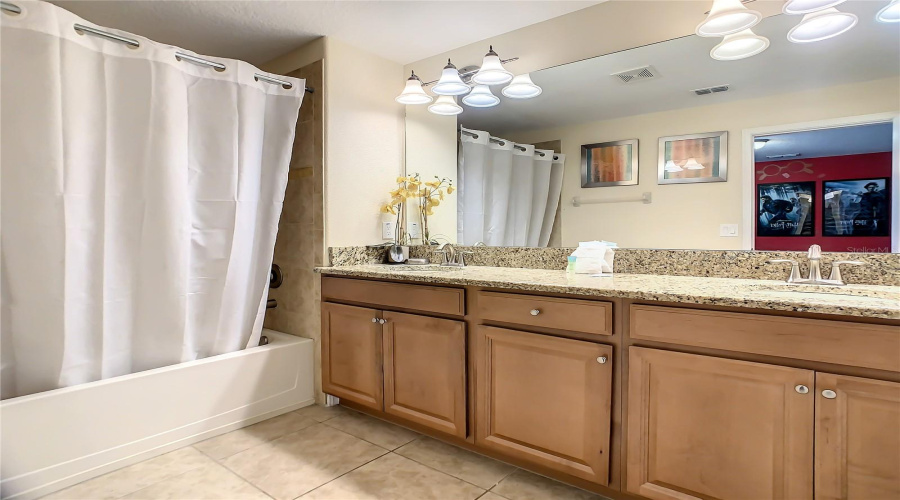 KISSIMMEE, Florida 34746, 5 Bedrooms Bedrooms, ,4 BathroomsBathrooms,Residential,For Sale,CLOCK TOWER,0,MFRO6372914